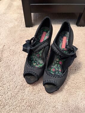 Betsey Johnson Black Peep-Toe Mary Jane Heels with Floral Insole